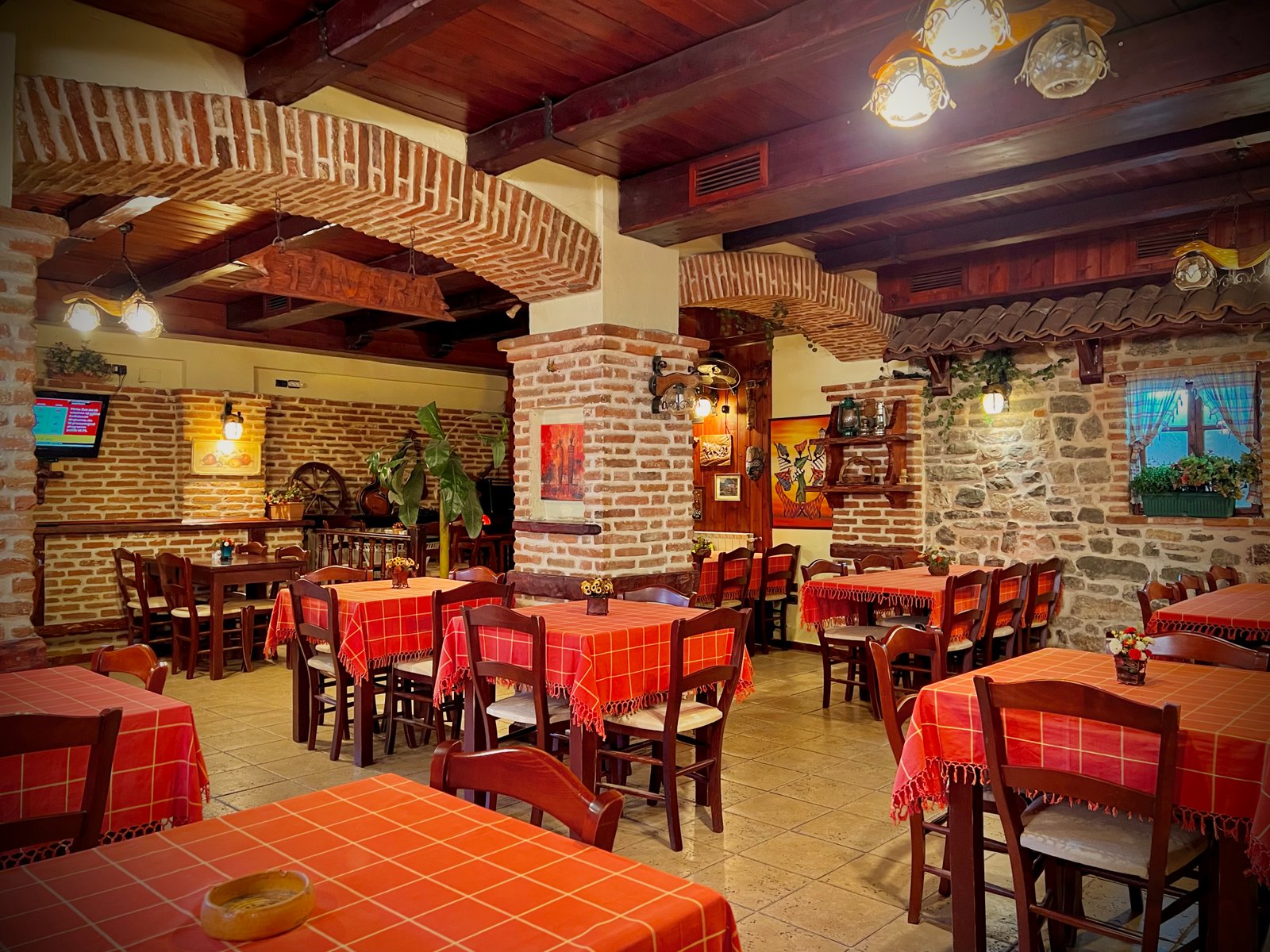 Restaurant Marini Durrës harbour