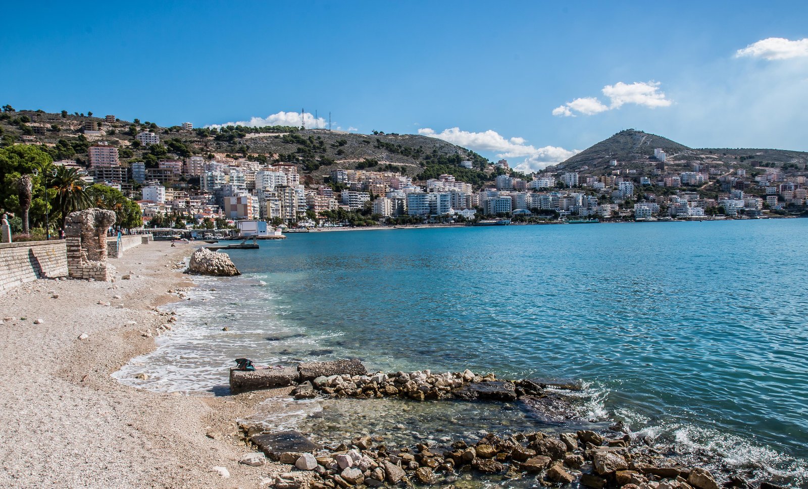 Taverna Labëria Sarandë — traditional Albanian riviera dining